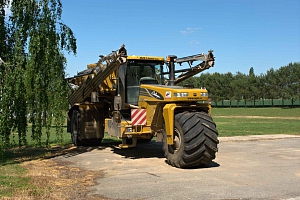 Stroje pro hnojení půdy